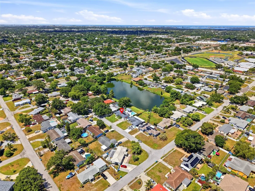 4822 60TH WAY Kenneth City, FL 33709
