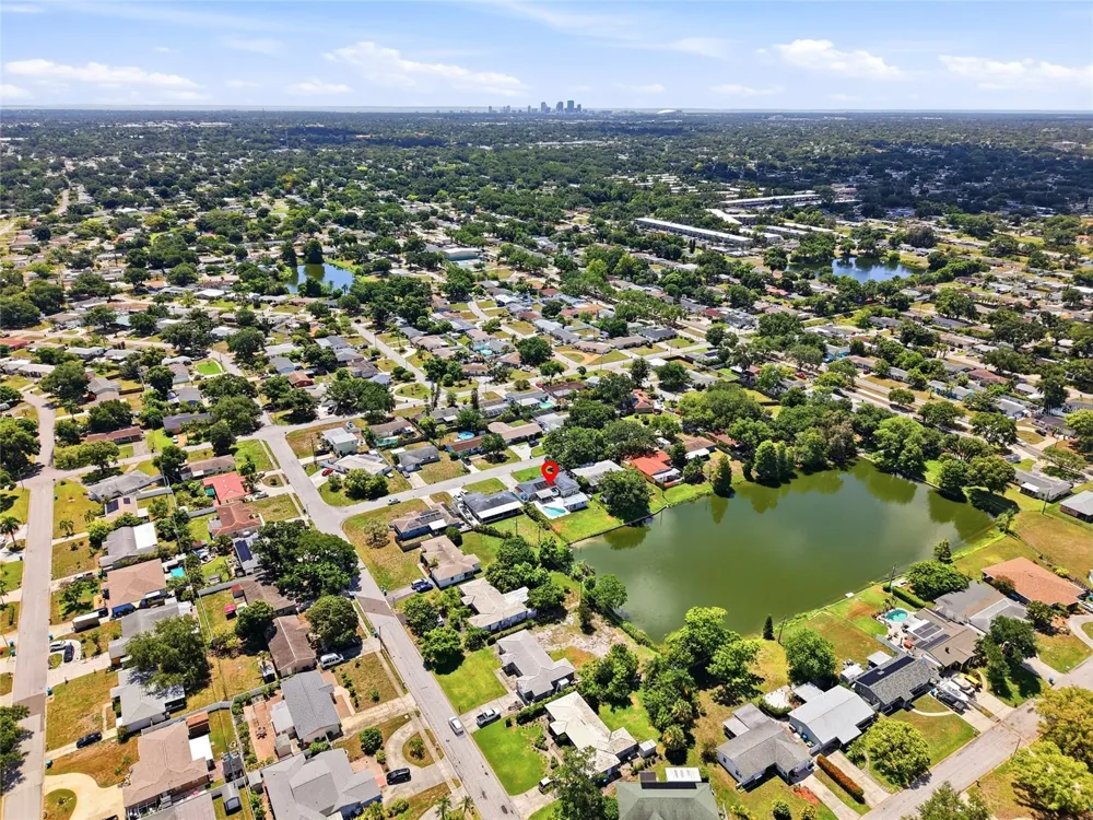 4822 60TH WAY Kenneth City, FL 33709