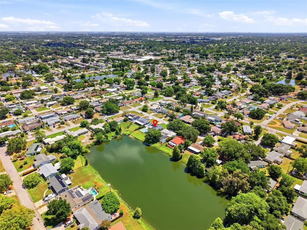 4822 60TH WAY Kenneth City, FL 33709