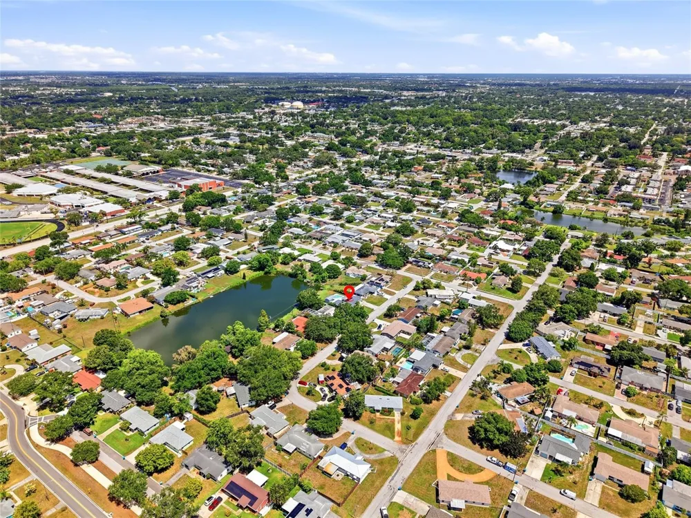 4822 60TH WAY Kenneth City, FL 33709