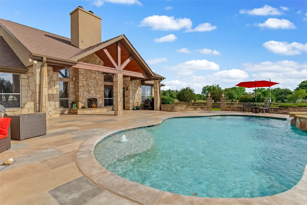 106 Deep Lake Drive Liberty Hill, TX 78642