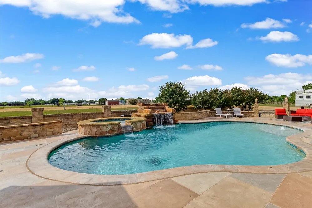 106 Deep Lake Drive Liberty Hill, TX 78642