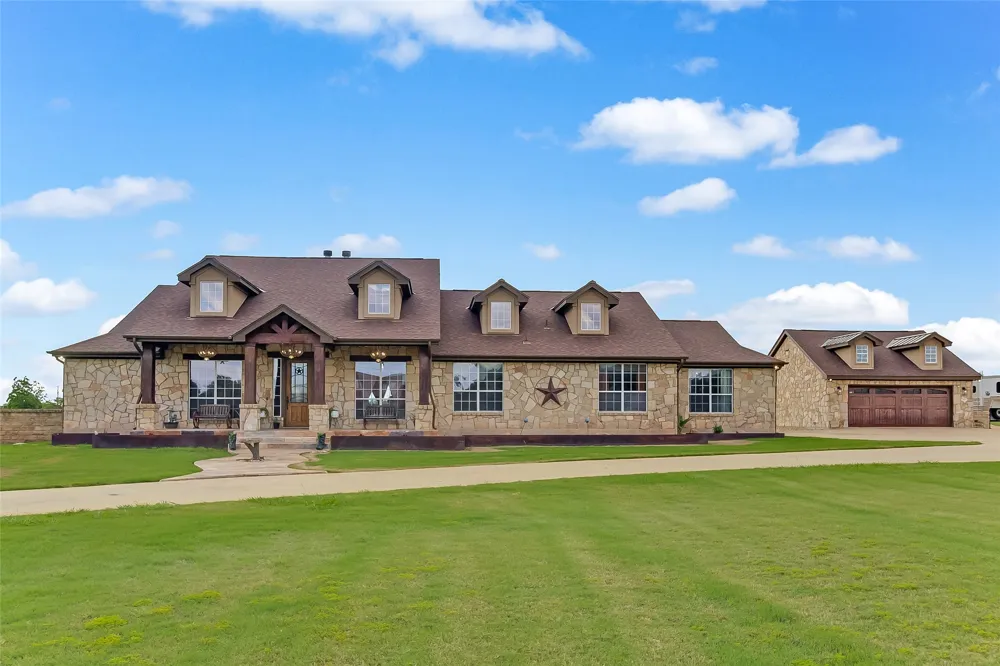 106 Deep Lake Drive Liberty Hill, TX 78642