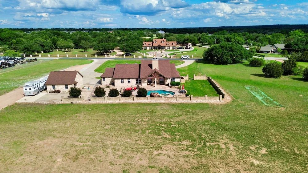 106 Deep Lake Drive Liberty Hill, TX 78642