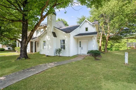2176 Wellington Circle