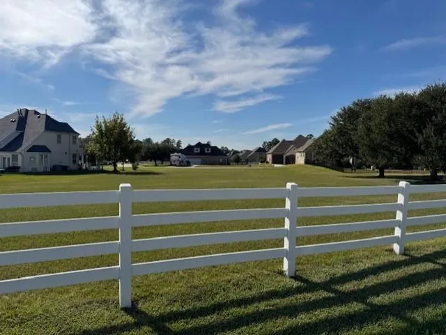 5912 Oak Leaf Court Conroe, TX 77304