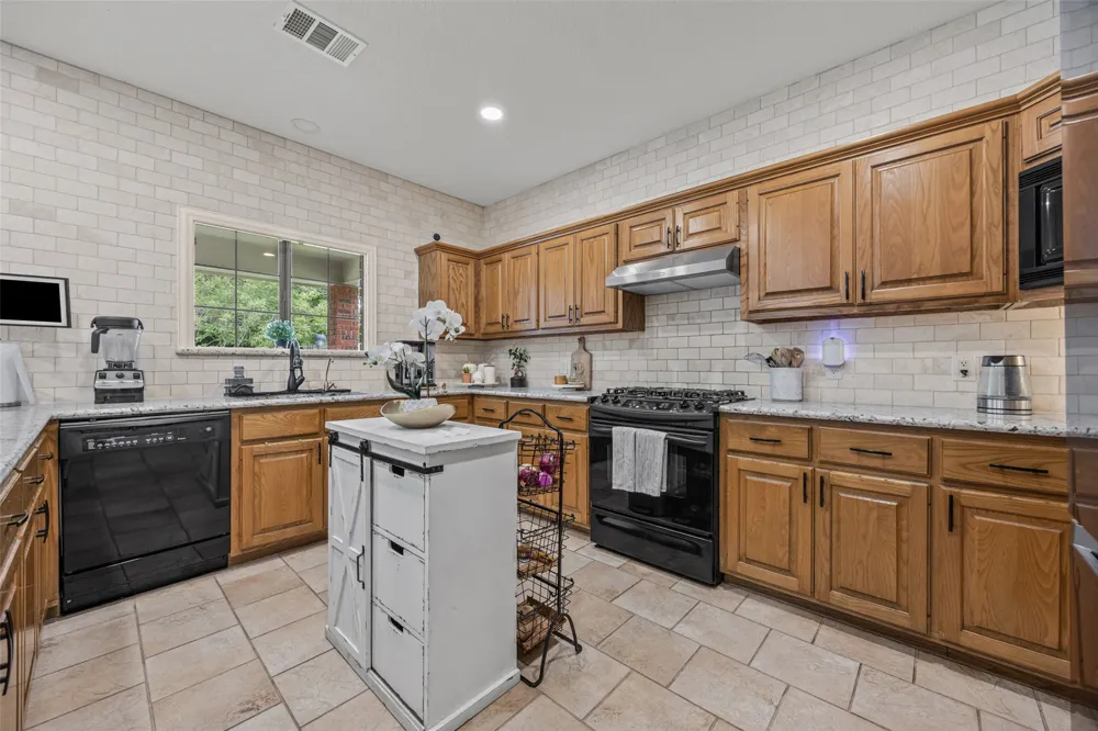 2000 Spinel Road Pflugerville, TX 78660