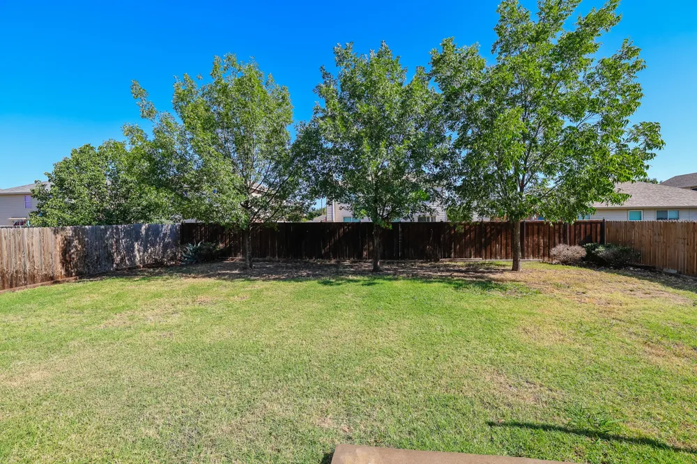 1645 Dream Catcher Way Krum, TX 76249