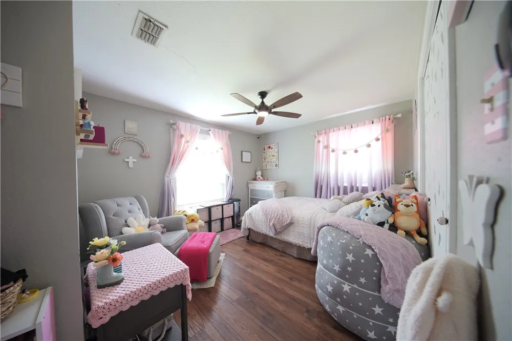 11821 Lori Dr Corpus Christi, TX 78410