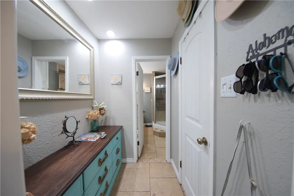 11821 Lori Dr Corpus Christi, TX 78410