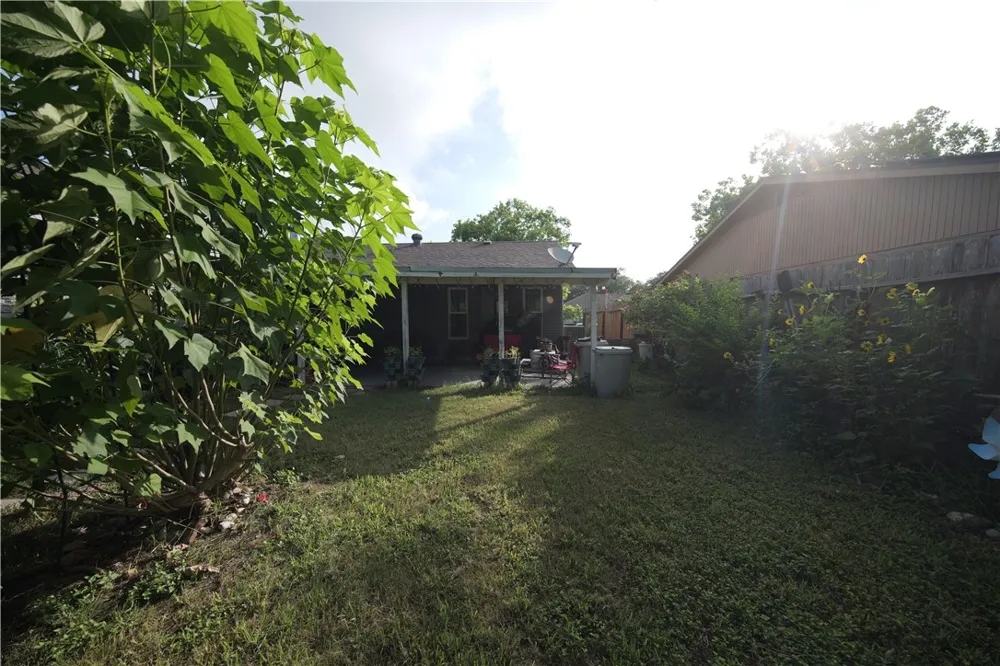 11821 Lori Dr Corpus Christi, TX 78410