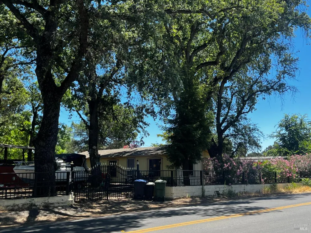 14150 Lakeshore Drive Clearlake, CA 95422