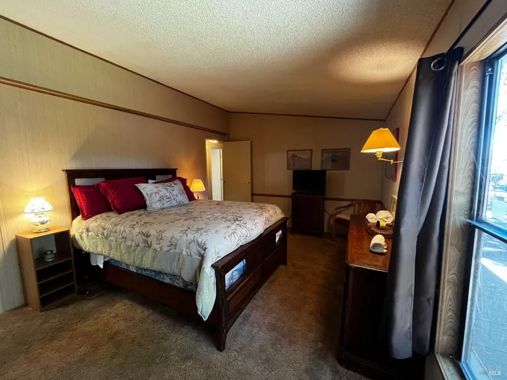 14150 Lakeshore Drive Clearlake, CA 95422