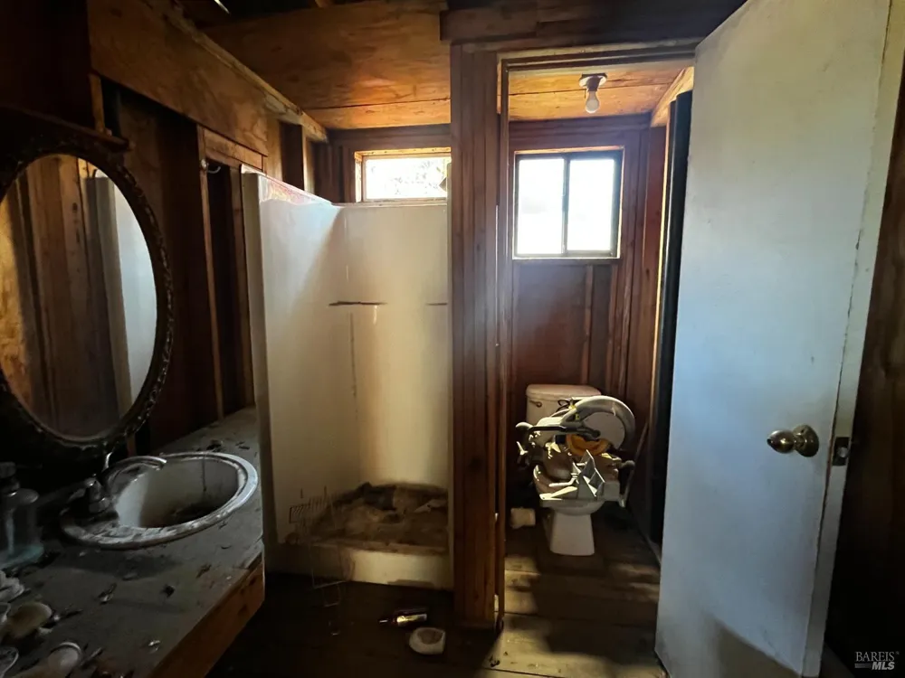 14150 Lakeshore Drive Clearlake, CA 95422