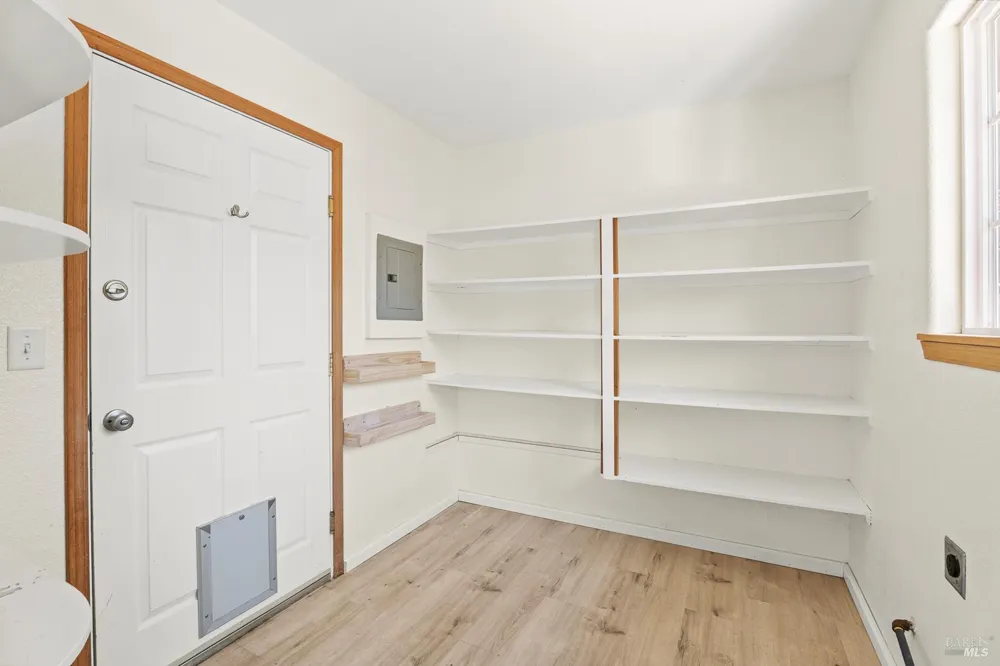 1853 Tulip Place Willits, CA 95490