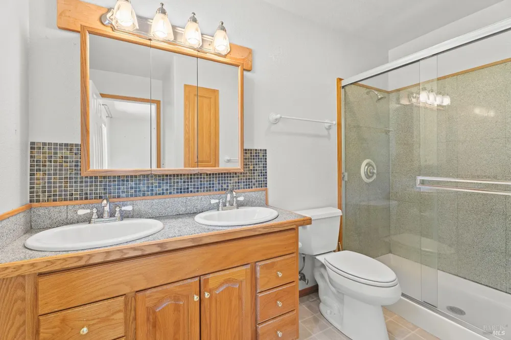 1853 Tulip Place Willits, CA 95490