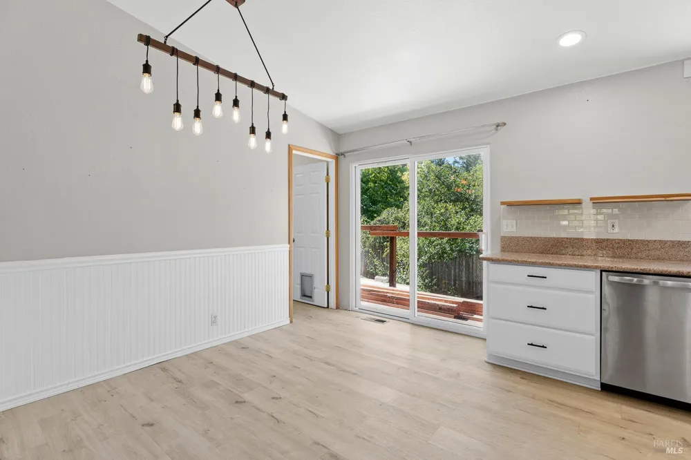 1853 Tulip Place Willits, CA 95490