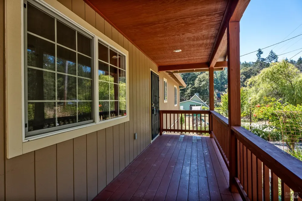 1853 Tulip Place Willits, CA 95490