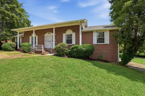 3833 Pin Oak Terrace
