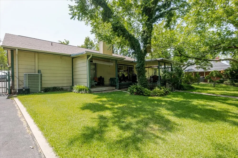 3908 Bandera Drive De Cordova, TX 76049
