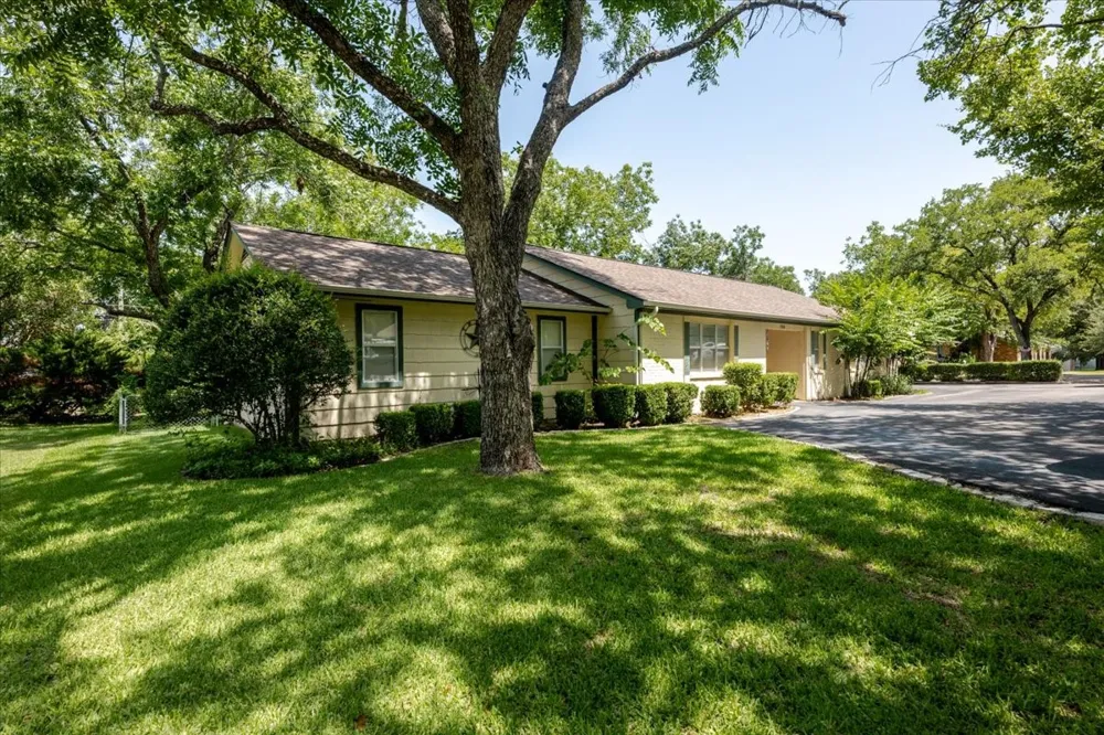 3908 Bandera Drive De Cordova, TX 76049