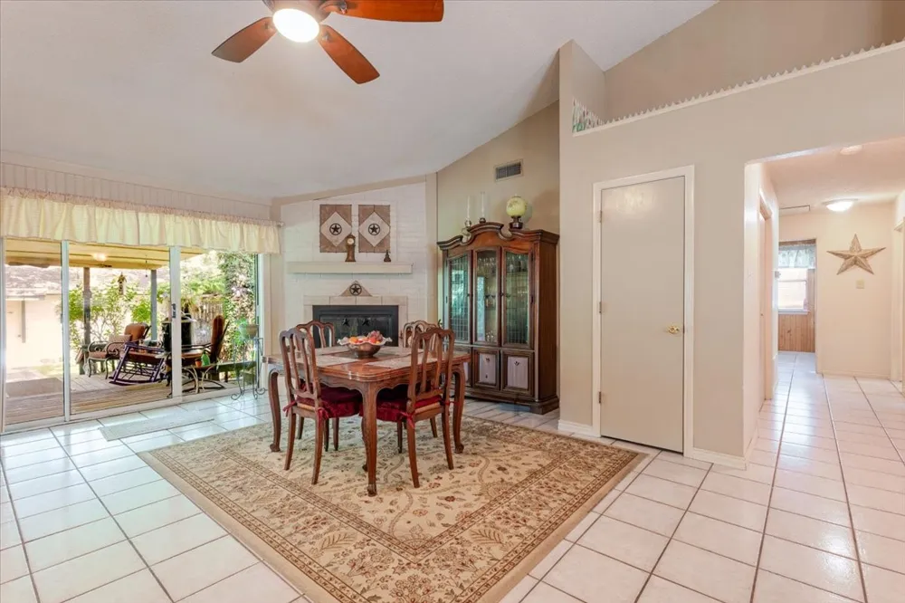 3908 Bandera Drive De Cordova, TX 76049