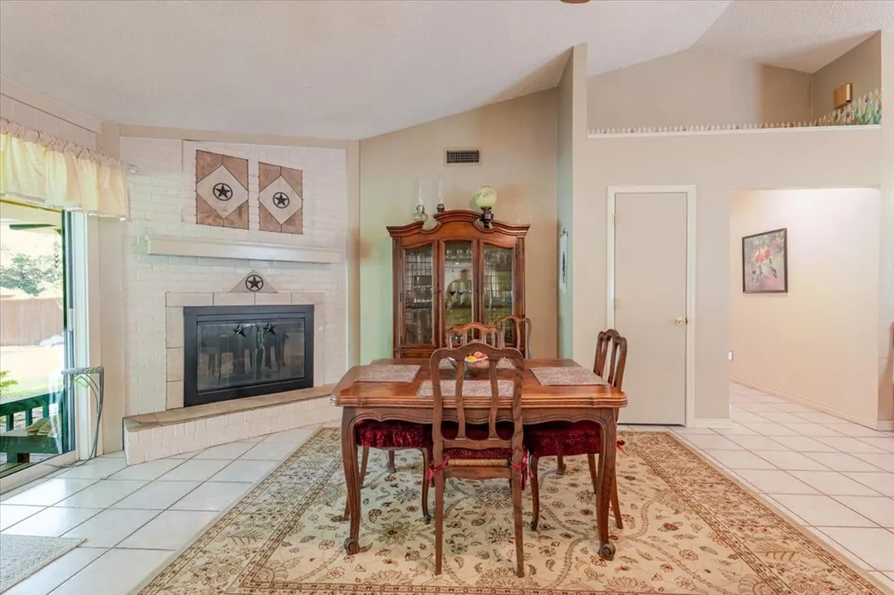 3908 Bandera Drive De Cordova, TX 76049