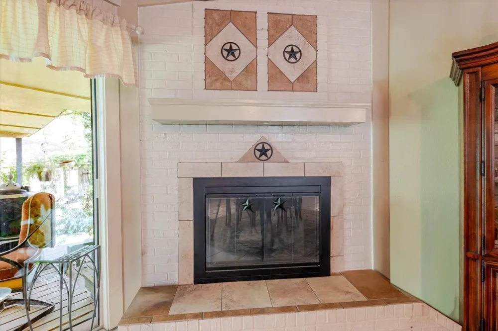 3908 Bandera Drive De Cordova, TX 76049