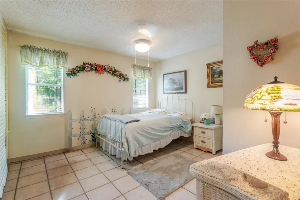 3908 Bandera Drive De Cordova, TX 76049