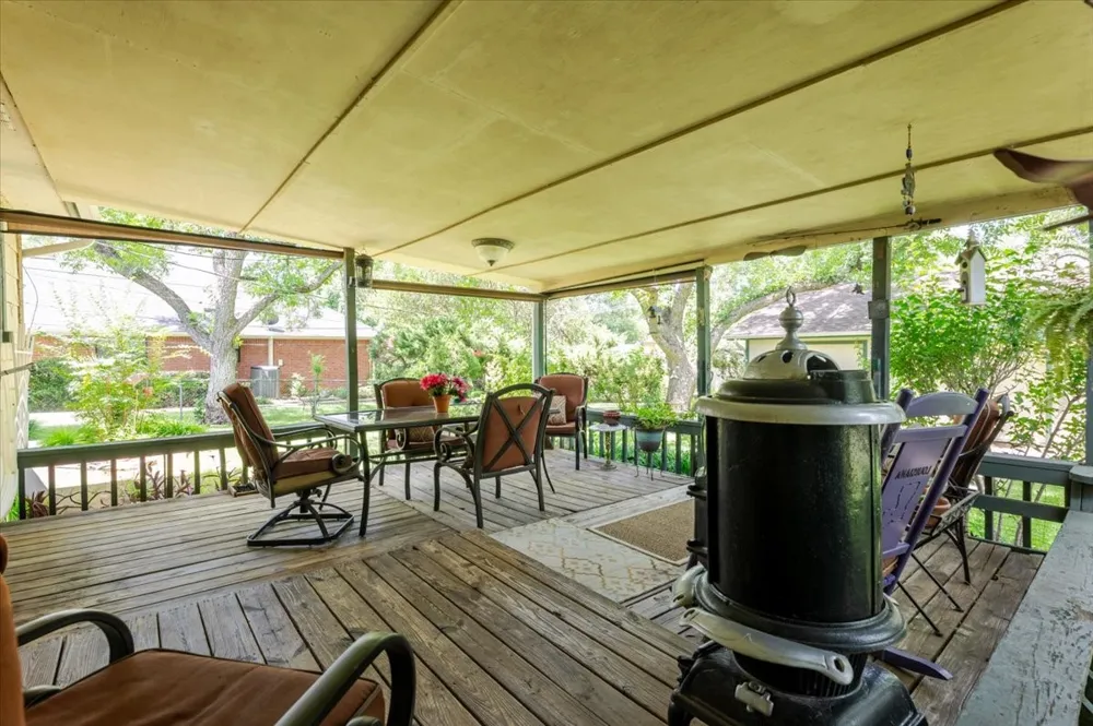 3908 Bandera Drive De Cordova, TX 76049