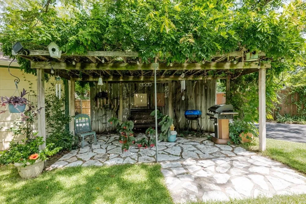 3908 Bandera Drive De Cordova, TX 76049