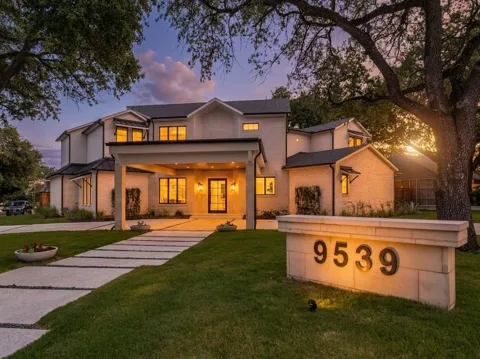 9539 Boedeker Drive