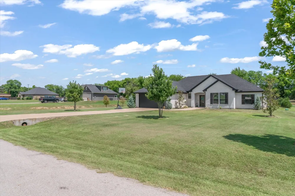 179 Private Road 8641 Canton, TX 75103