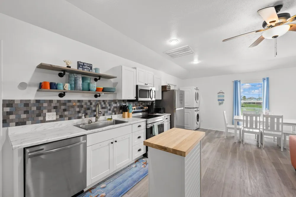 818 Surf Drive Surfside Beach, TX 77541