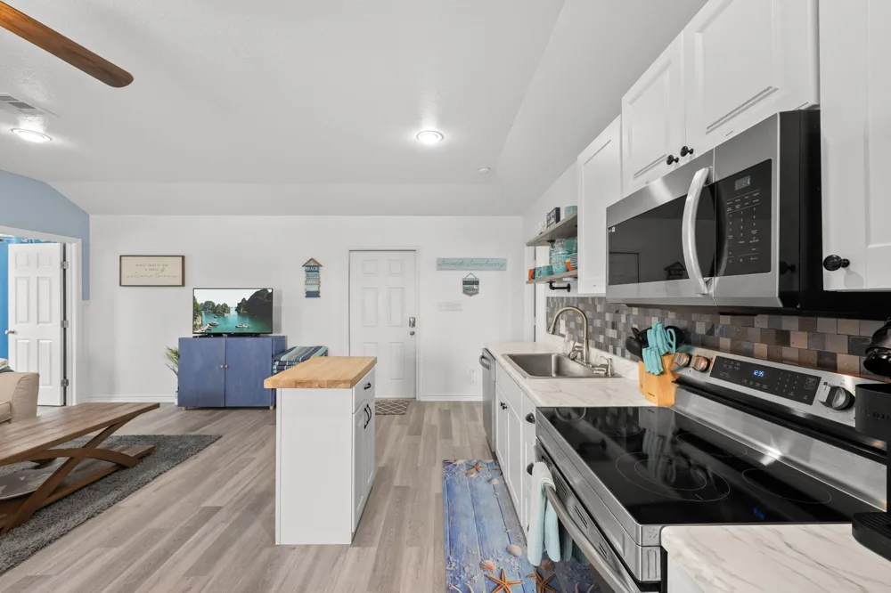 818 Surf Drive Surfside Beach, TX 77541