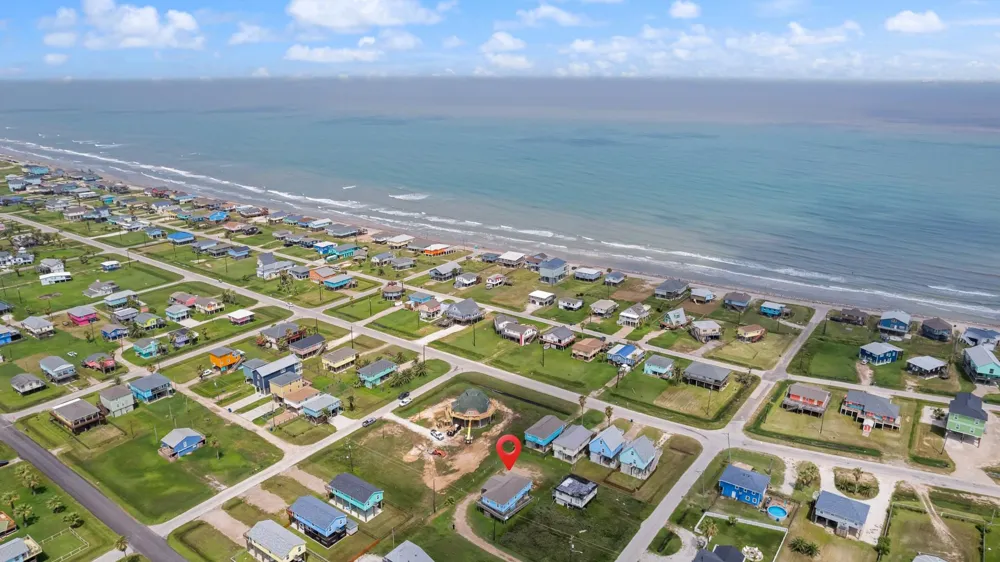 818 Surf Drive Surfside Beach, TX 77541