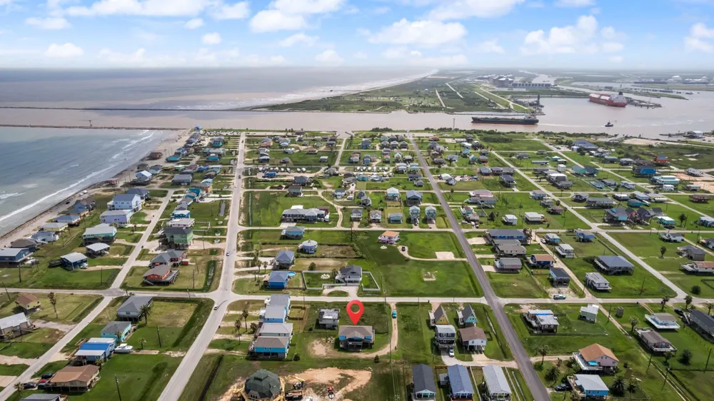 818 Surf Drive Surfside Beach, TX 77541