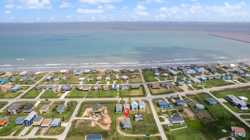 818 Surf Drive Surfside Beach, TX 77541