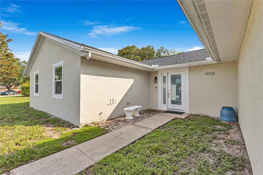 4901 REGINALD ROAD Orlando, FL 32829