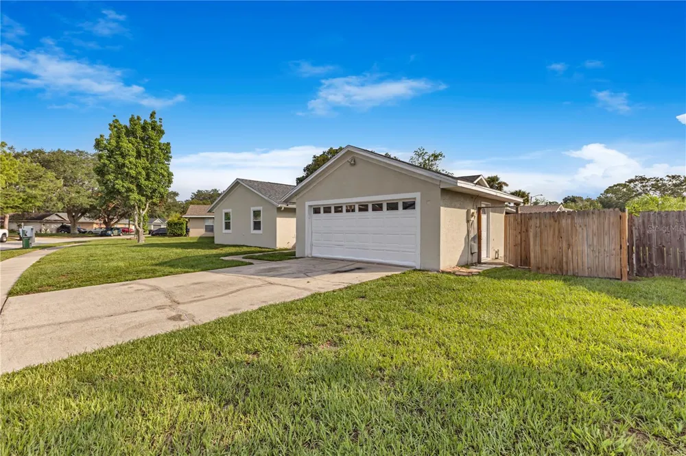 4901 REGINALD ROAD Orlando, FL 32829