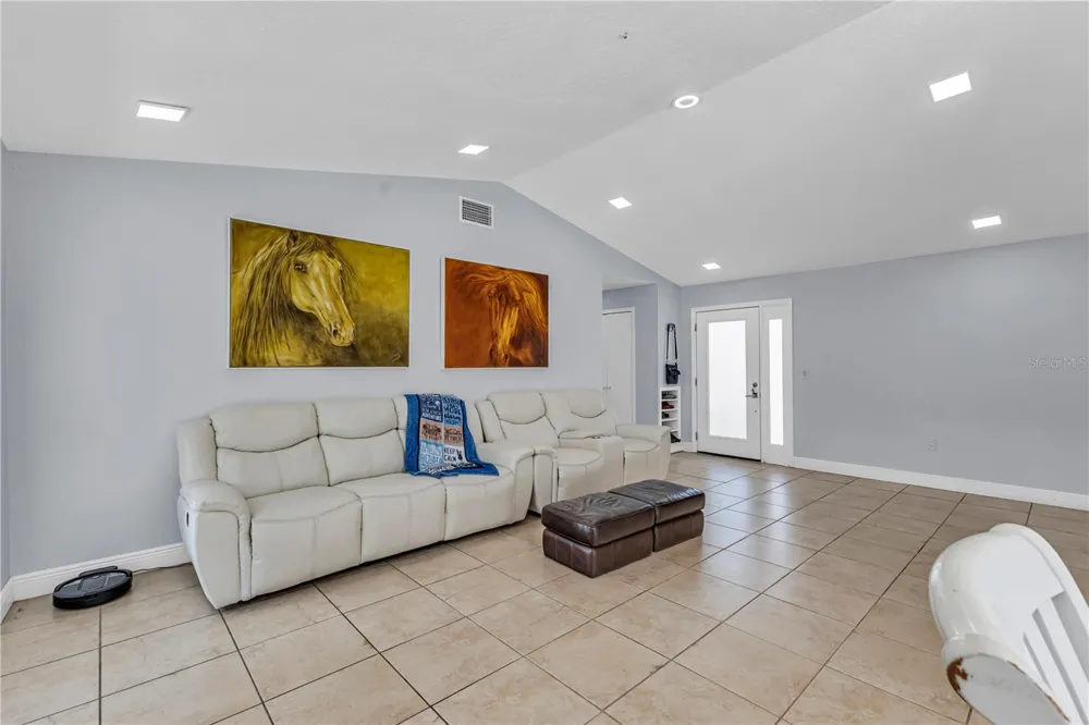 4901 REGINALD ROAD Orlando, FL 32829