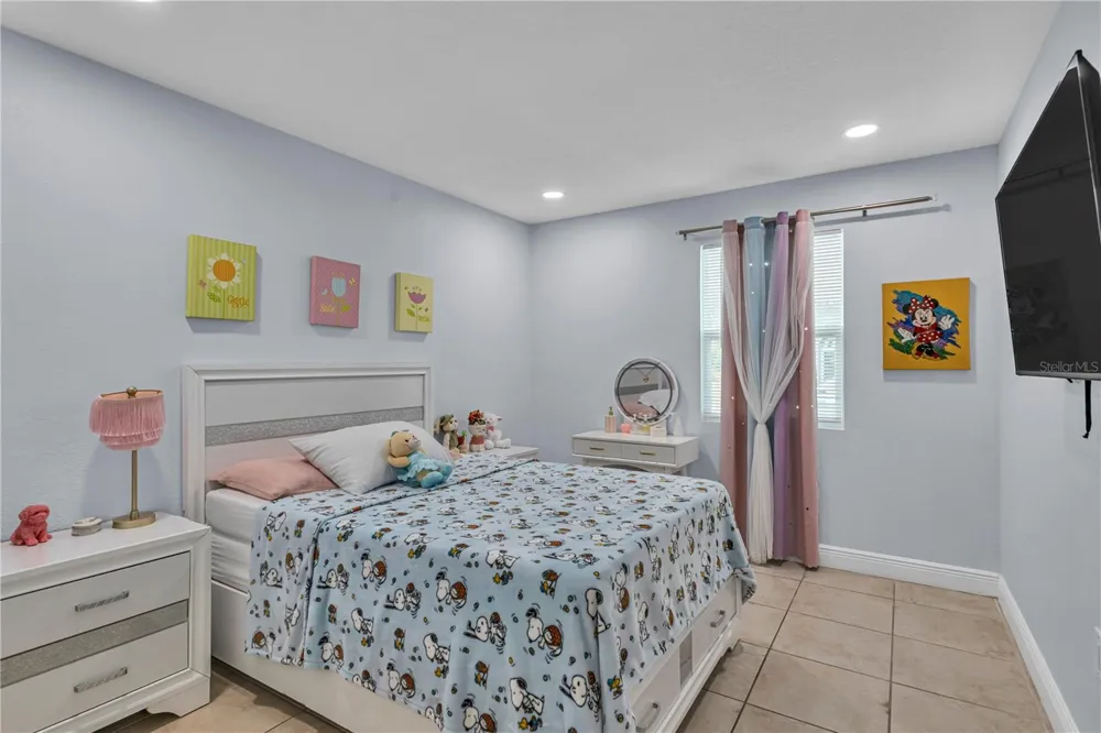 4901 REGINALD ROAD Orlando, FL 32829
