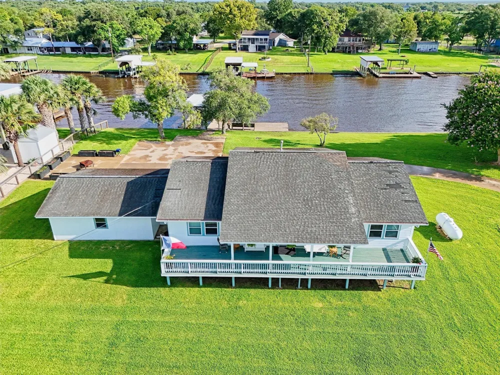 1583 County Road 291 Bay City, TX 77414