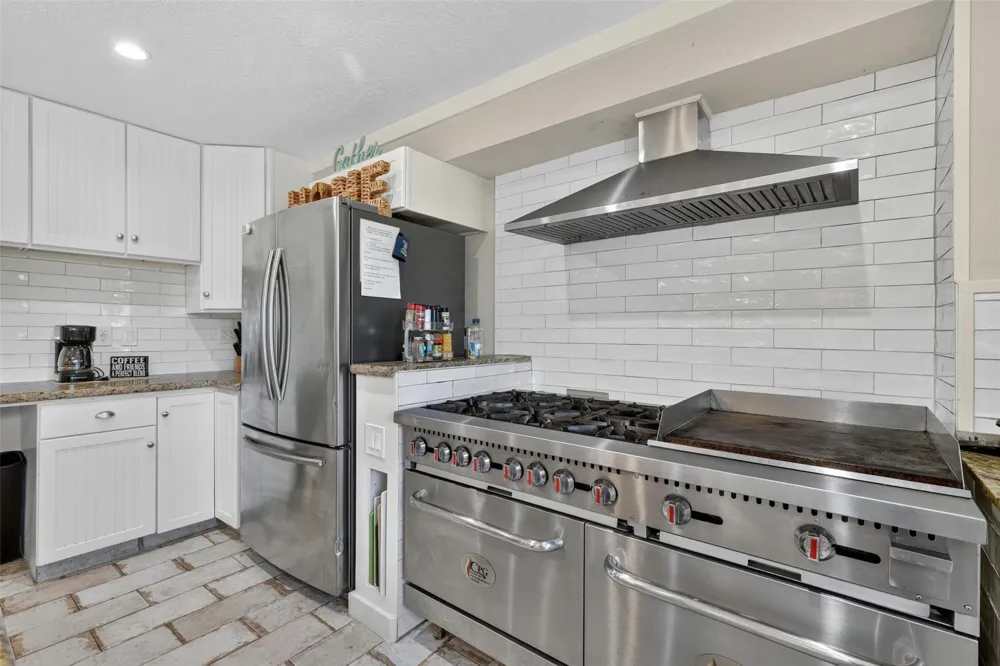 1583 County Road 291 Bay City, TX 77414