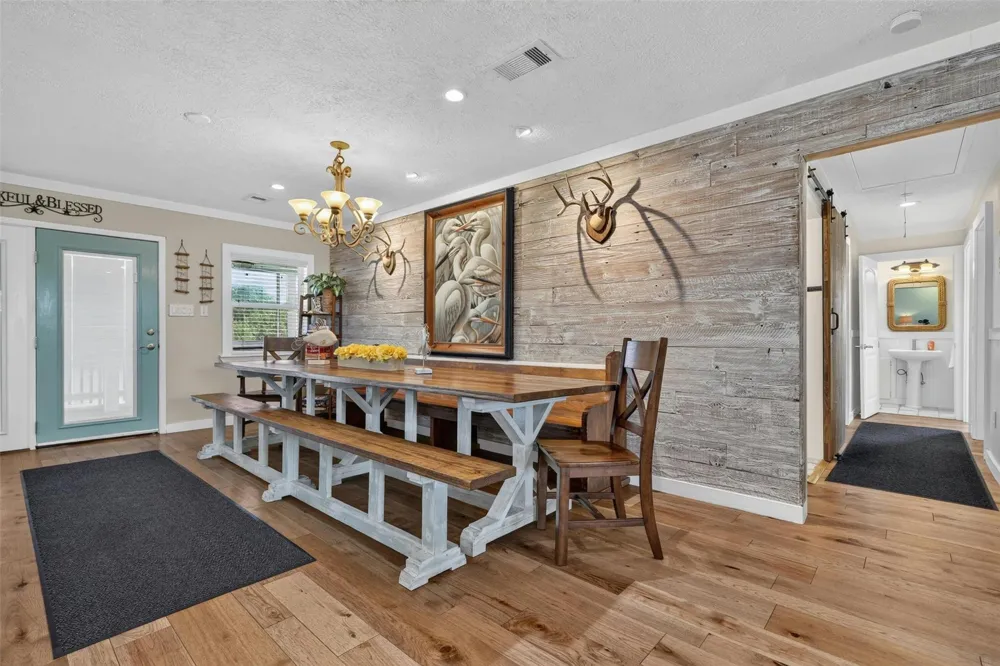 1583 County Road 291 Bay City, TX 77414