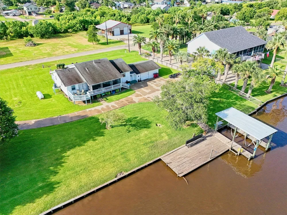 1583 County Road 291 Bay City, TX 77414
