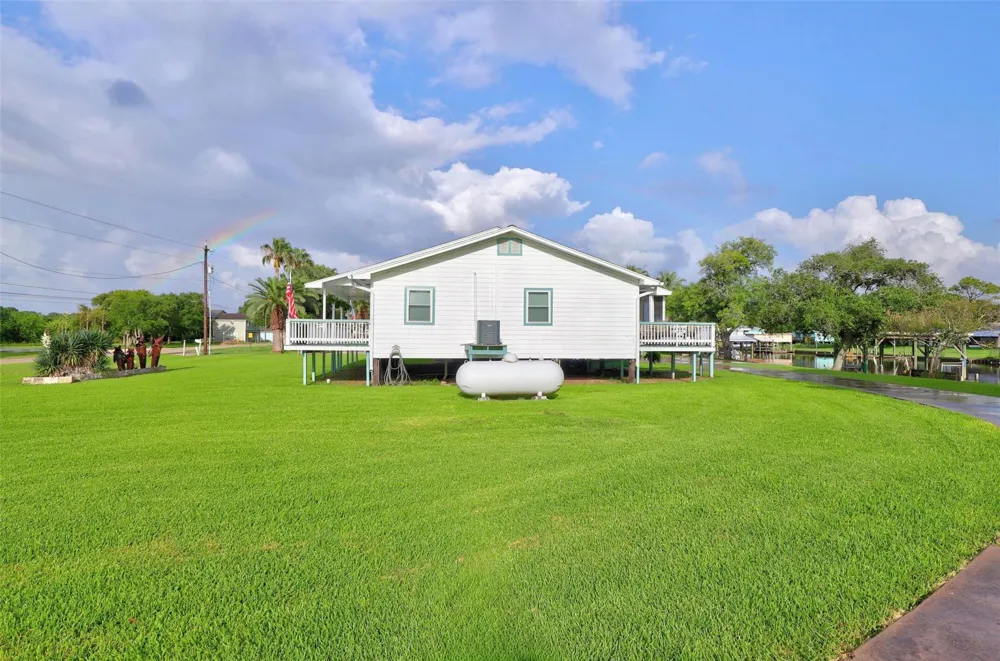 1583 County Road 291 Bay City, TX 77414