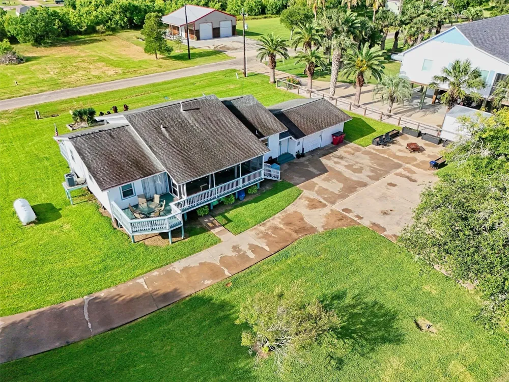 1583 County Road 291 Bay City, TX 77414