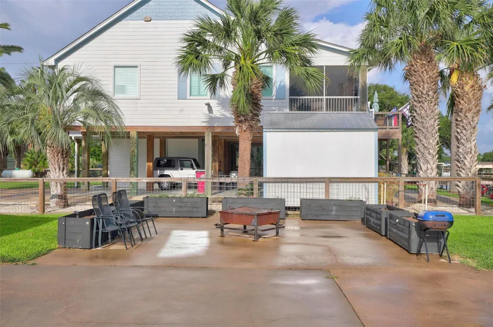 1583 County Road 291 Bay City, TX 77414