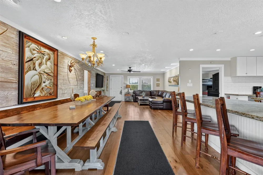 1583 County Road 291 Bay City, TX 77414